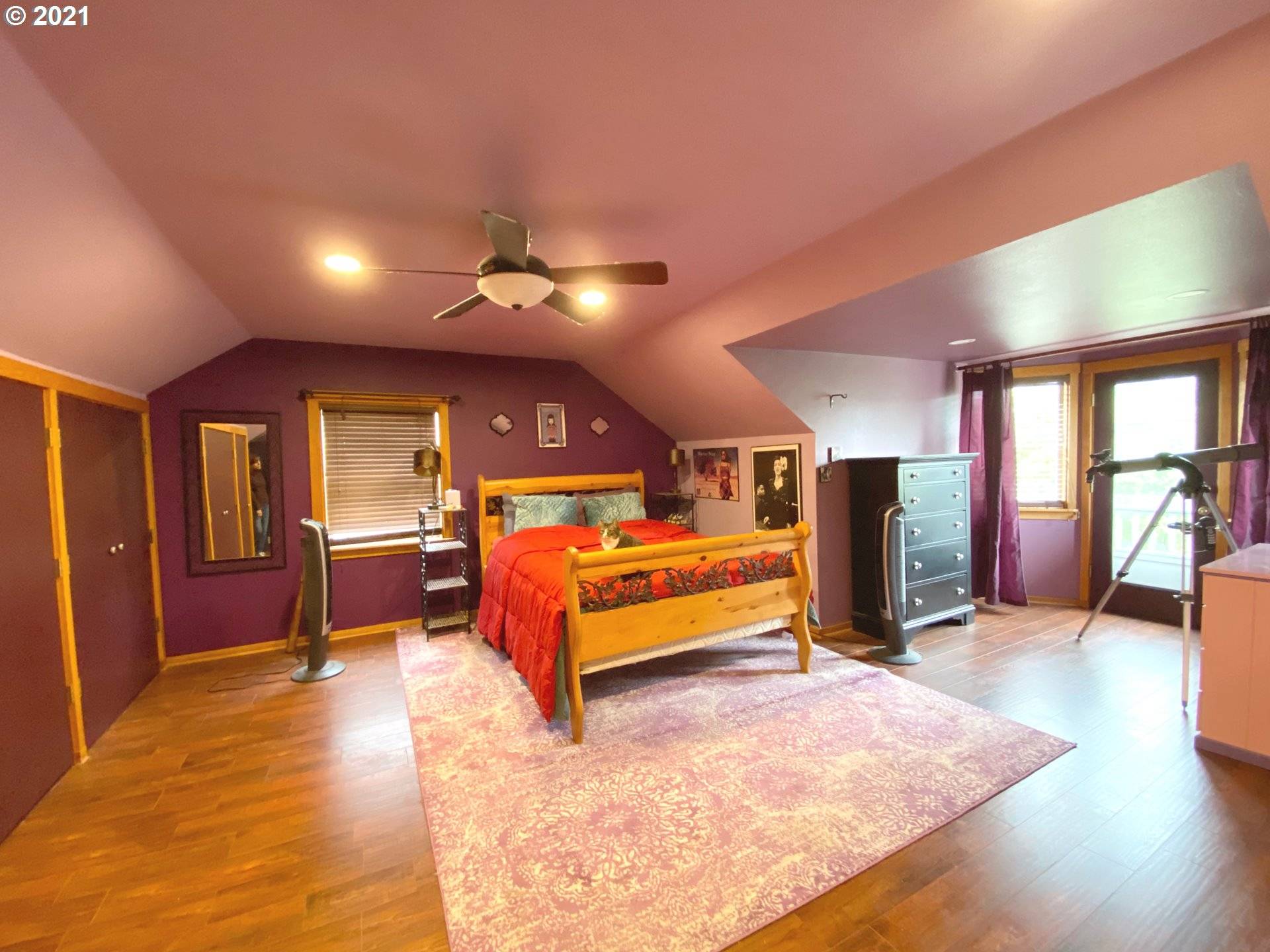 Salem, OR 97301,587 22ND ST