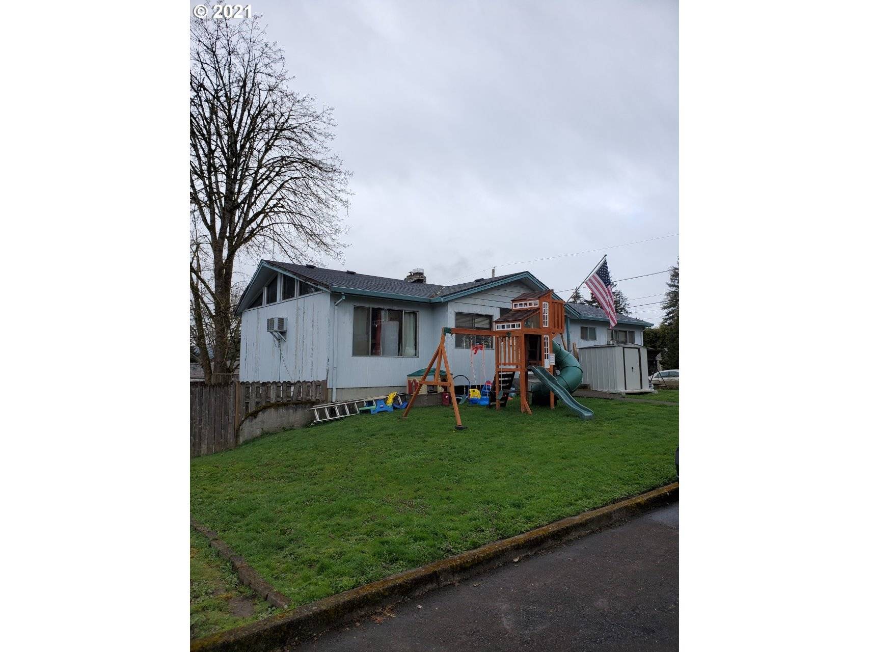 980 CORNELL AVE, Gladstone, OR 97027