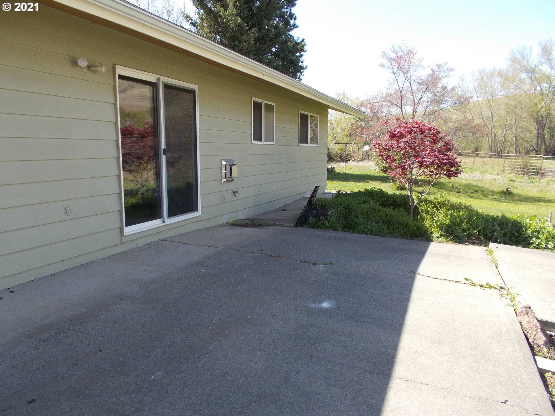 Adams, OR 97810,53017 CAYUSE RD