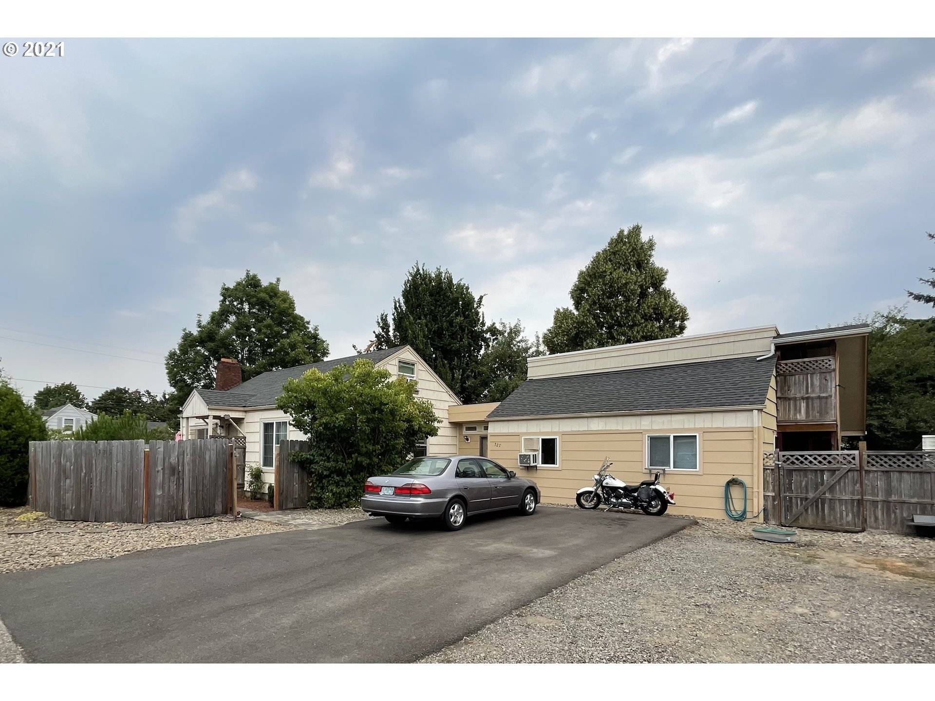 325 S 37TH ST, Springfield, OR 97478