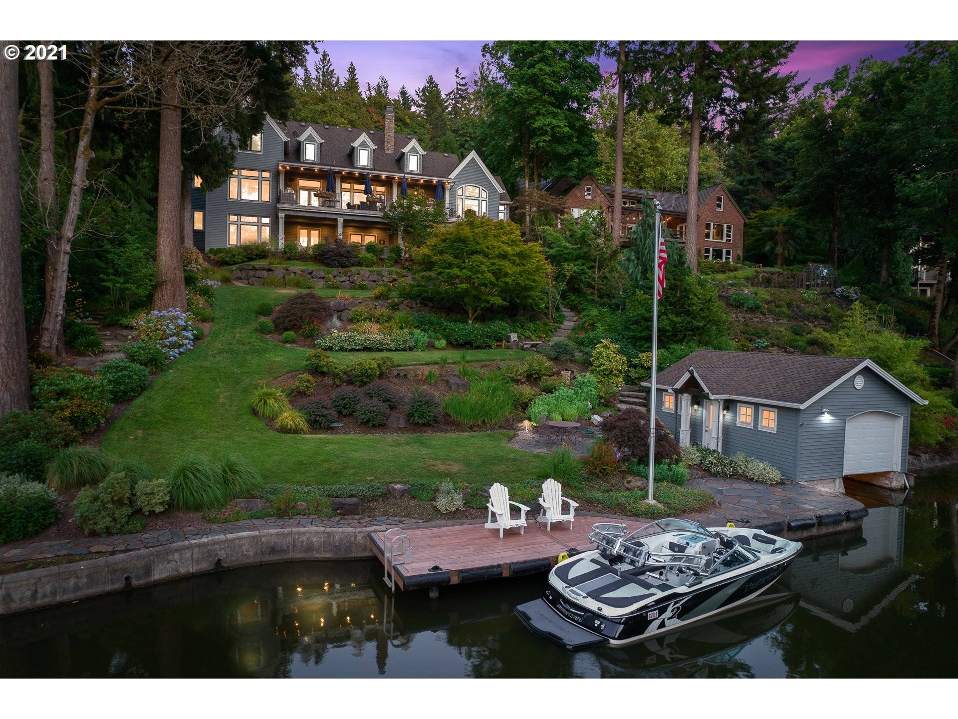17475 BLUE HERON RD, Lake Oswego, OR 97034