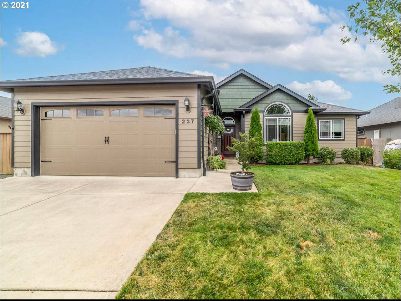 237 CAMRIN LOOP, Creswell, OR 97426