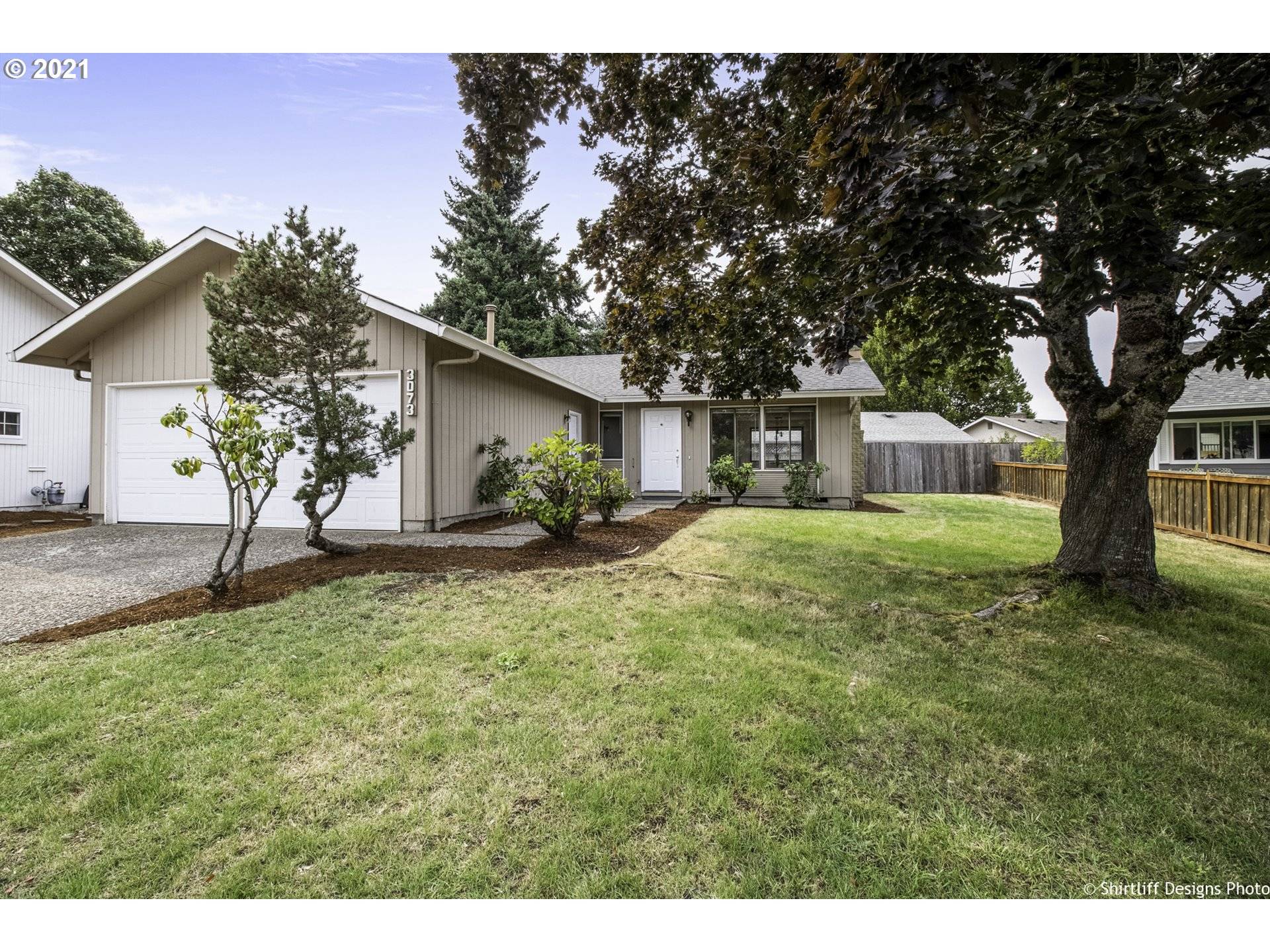 Eugene, OR 97401,3073 KENTWOOD DR