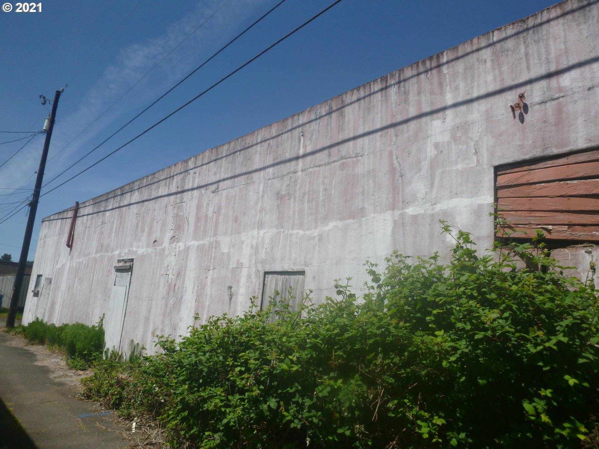 262 N 4TH ST, Reedsport, OR 97467