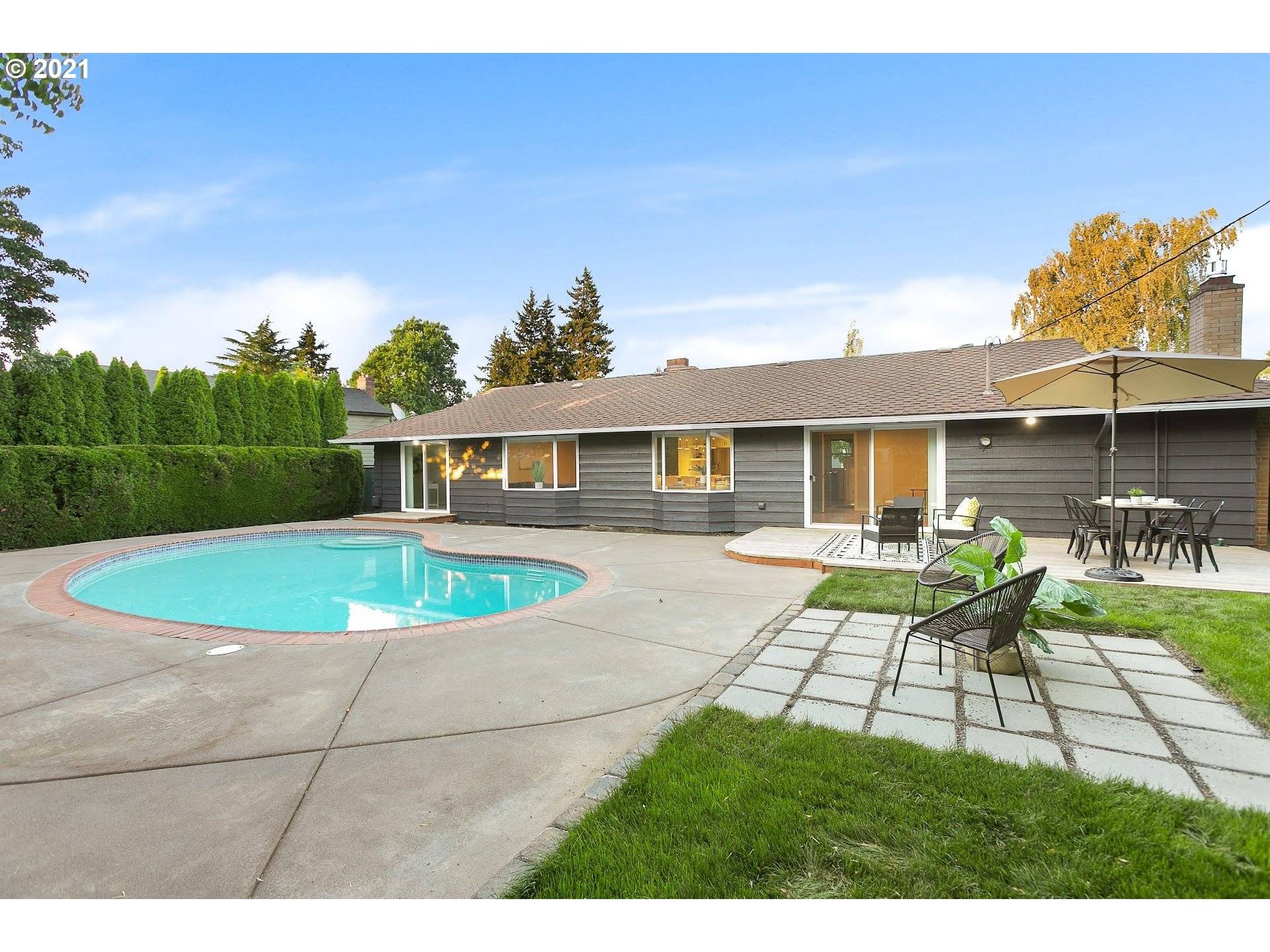 Portland, OR 97230,2323 NE 144TH AVE
