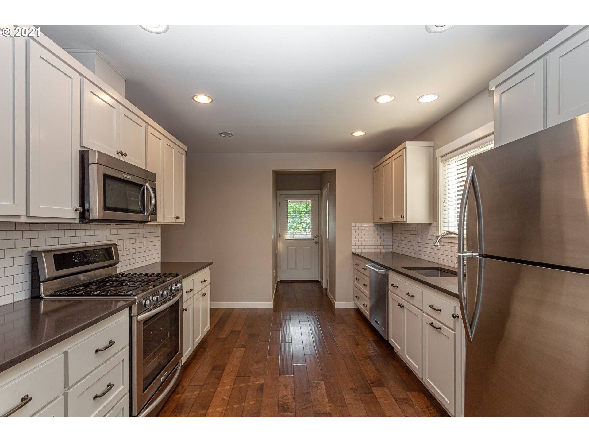 Portland, OR 97206,6924 SE MARTINS ST