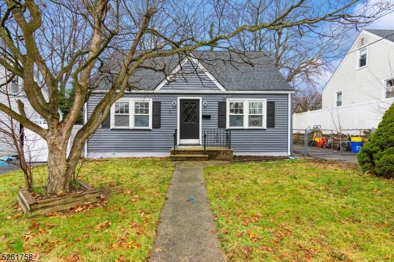 8 Frederick St, East Brunswick Twp., NJ 08816