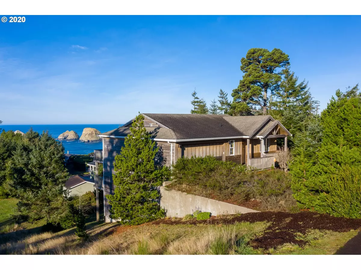 Oceanside, OR 97134,990 CASTLE PL