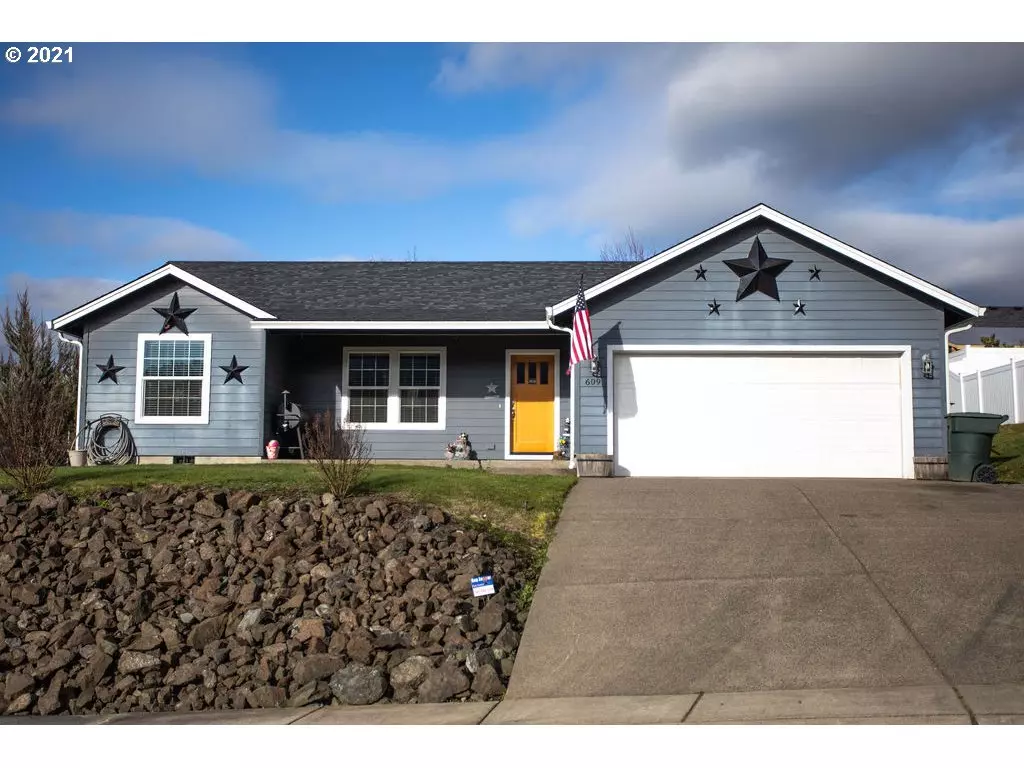 Sutherlin, OR 97479,609 BROOKS LOOP