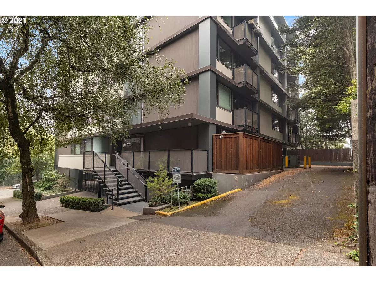 Portland, OR 97205,2020 SW MAIN ST #801