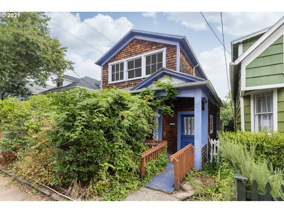 3322 S CORBETT AVE, Portland, OR 97239