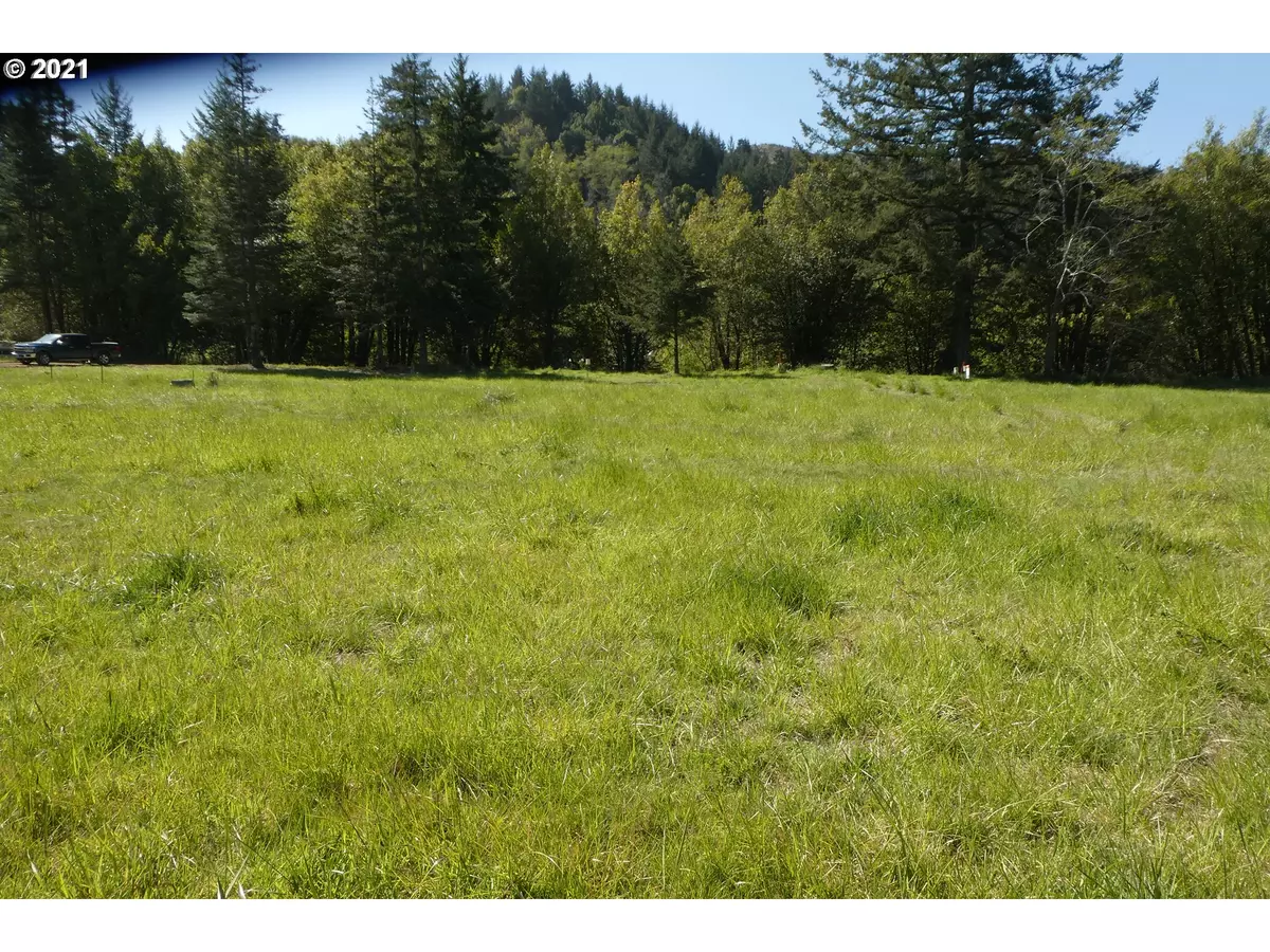 Gold Beach, OR 97444,Saunders Creek RD #2104