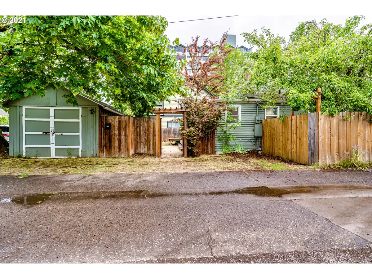 1350 3/4 LINCOLN ST, Eugene, OR 97401