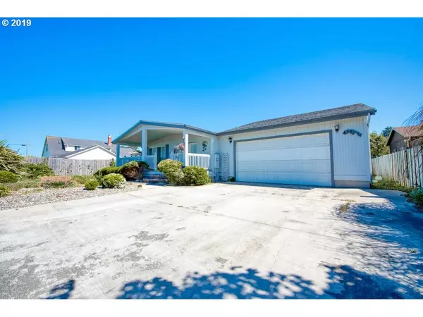 Bandon, OR 97411,675 8TH CT