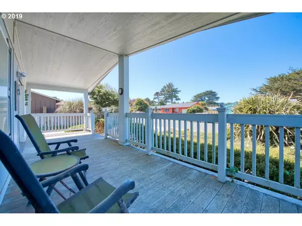 Bandon, OR 97411,675 8TH CT