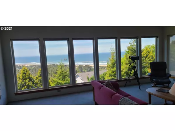 Rockaway Beach, OR 97136,590 PACIFIC VIEW DR