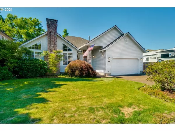 Newberg, OR 97132,300 MELODY LN