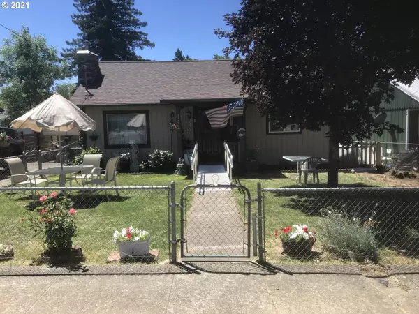 442 NE BROADWAY ST, Myrtle Creek, OR 97457