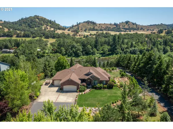 13767 NORTH BANK RD, Roseburg, OR 97470