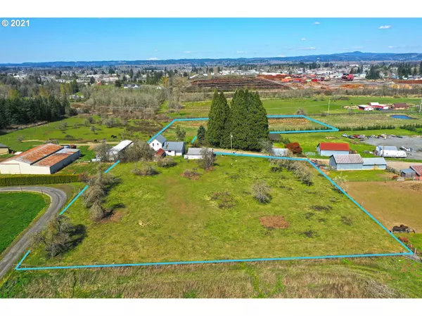 32302 S RACHEL LARKIN RD, Molalla, OR 97038