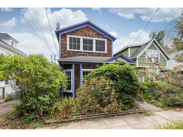 3322 S CORBETT AVE, Portland, OR 97239