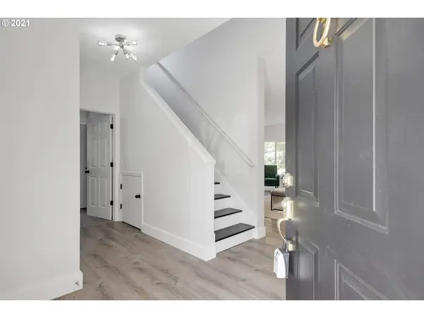 958 NW ASH CREEK LN, Portland, OR 97229