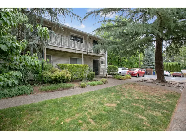 6825 SW CAPITOL HILL RD #28, Portland, OR 97219