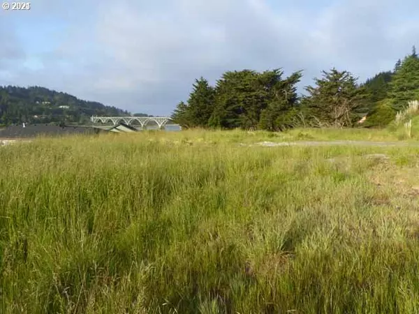 Hume RD, Gold Beach, OR 97444