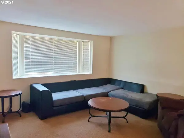 4050 SOUTHWAY LOOP, Springfield, OR 97478