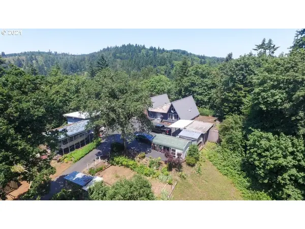 1950 N DOUGLAS ST, Cottage Grove, OR 97424