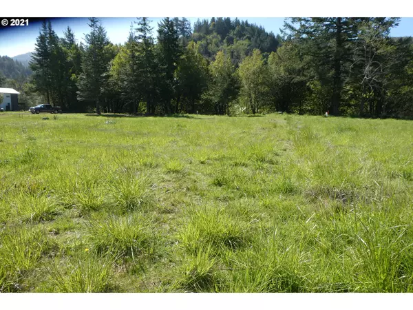 Gold Beach, OR 97444,Saunders Creek RD #2104