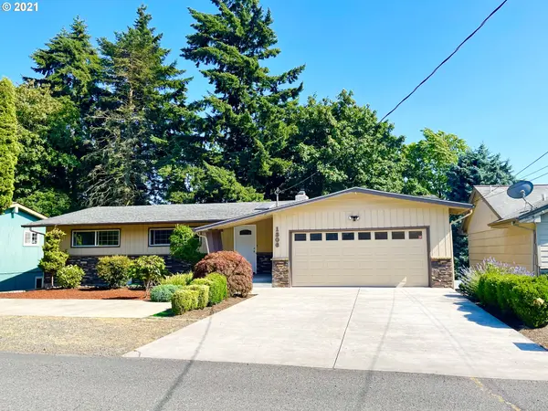 1306 SPRUCE ST, Longview, WA 98632