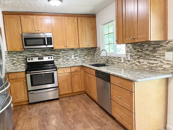 1306 SPRUCE ST, Longview, WA 98632