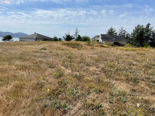 Bay City, OR 97107,37 Ocean CT