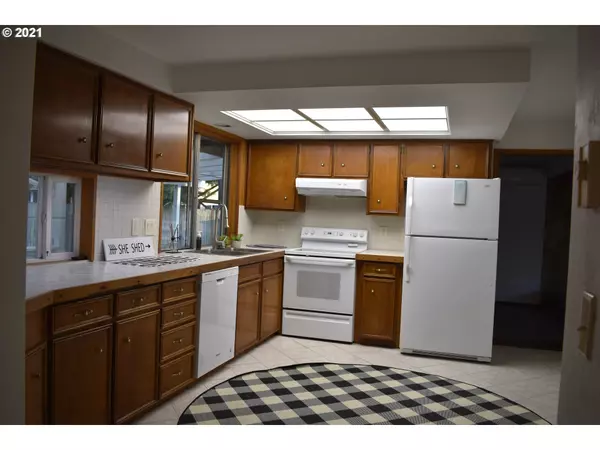 Springfield, OR 97478,489 71ST ST