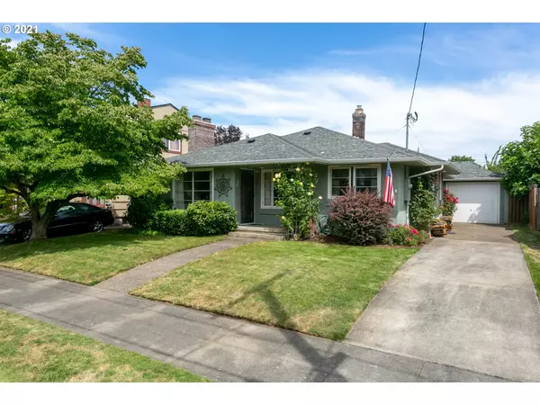 300 SE 85TH AVE, Portland, OR 97216