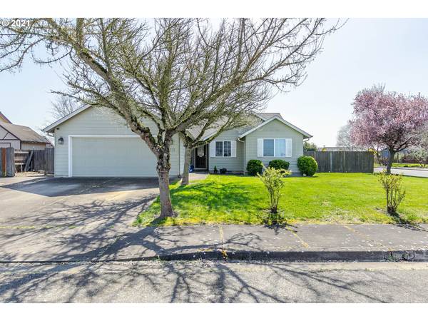 910 ARROW LEAF AVE, Harrisburg, OR 97446