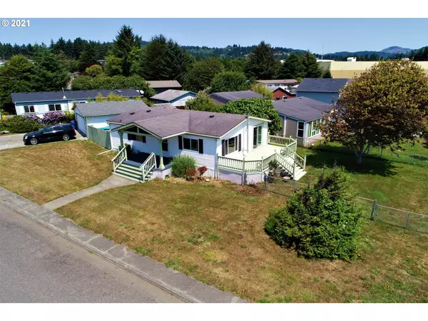 Brookings, OR 97415,398 SMITH DR