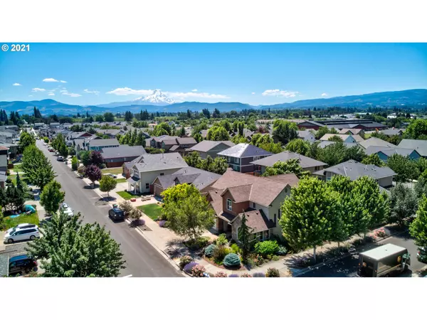 Hood River, OR 97031,1542 3RD ST