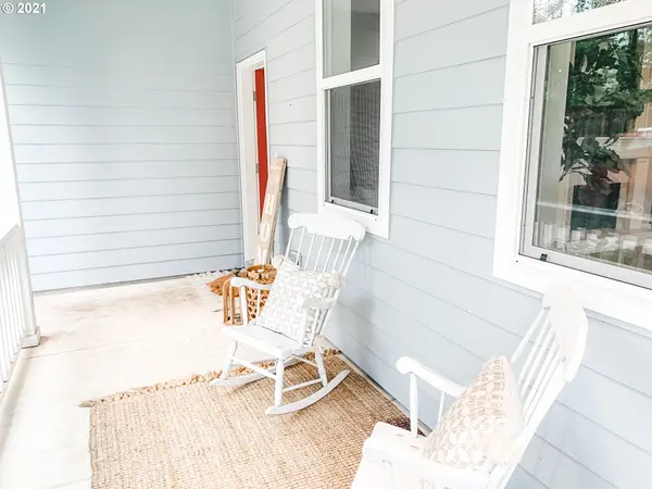 Eugene, OR 97401,907 MARQUET WAY