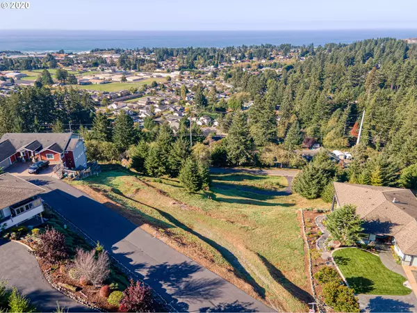 Brookings, OR 97415,6878 PACIFIC TERRACE DR