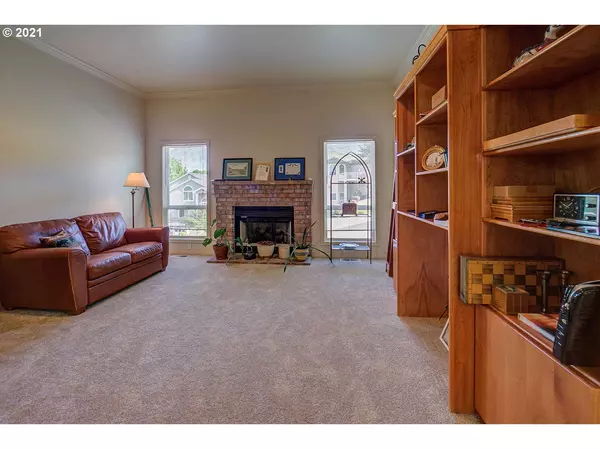 Medford, OR 97504,300 ORCHARD VIEW TERR