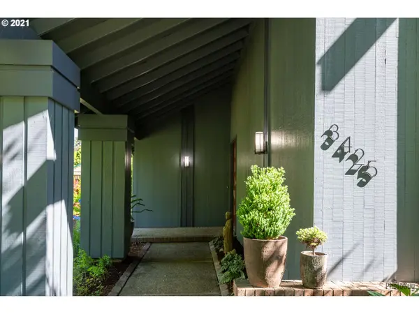 3425 REGENT AVE, Eugene, OR 97401