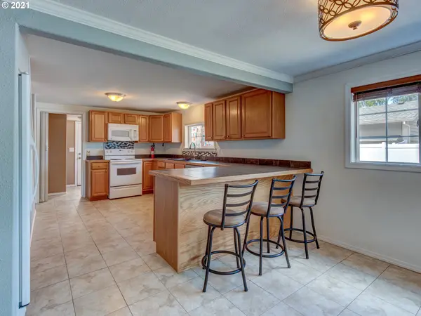 1296 NW KEASEY ST, Roseburg, OR 97471