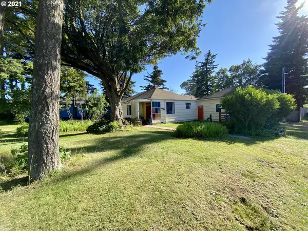 1737 OREGON ST, Port Orford, OR 97465