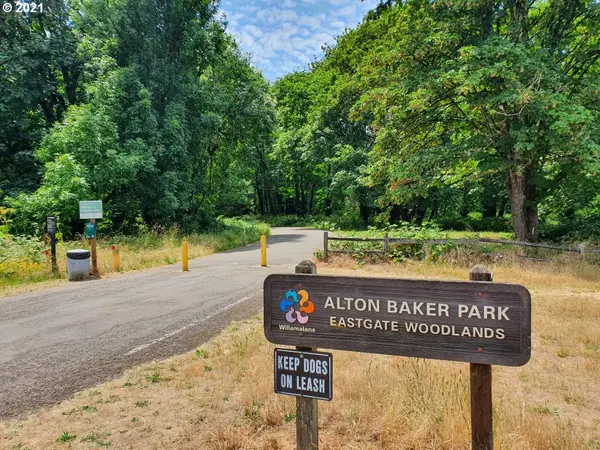 229 W E ST, Springfield, OR 97477