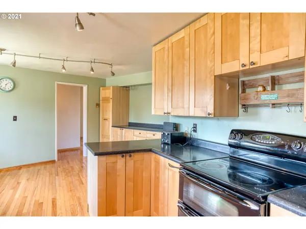 4475 WILLHI ST, Eugene, OR 97402