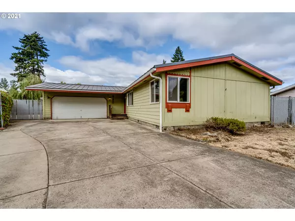 Veneta, OR 97487,87950 Applegate CT