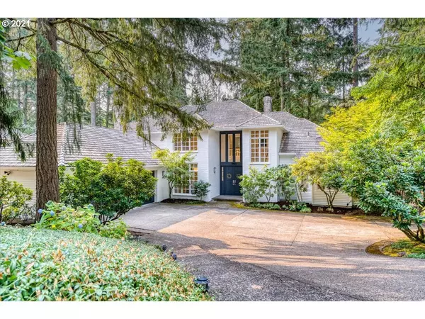 Lake Oswego, OR 97034,950 SCHUKART LN