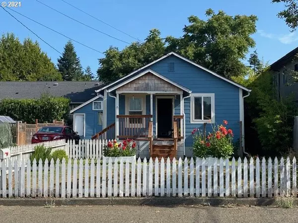 1080 W 12TH ST, Coquille, OR 97423